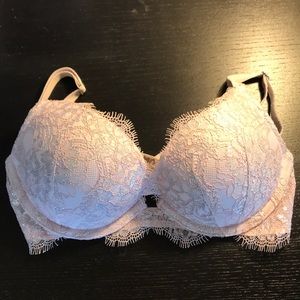 Victoria’s Secret 32B pink lace push-up bra